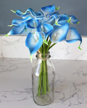 Load image into Gallery viewer, 15 Blue Green Tint Real Touch Calla Lily