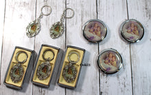 Load image into Gallery viewer, 24pc Angels Watching Baby Elegant Keychain Party Favor