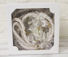 Load image into Gallery viewer, White with Gold Accent Traditional Lasso