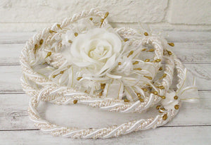 White with Gold Accent Traditional Lasso