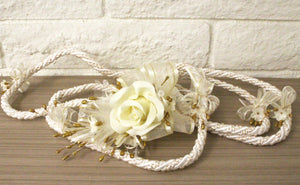 Ivory with Gold Accent Traditional Lasso